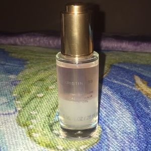 Kristin Ess Anytime Anywhere Scalp + Hair Milk oil